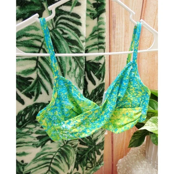 Venus paint splatter twist bikini top 🦋 - Picture 1 of 5